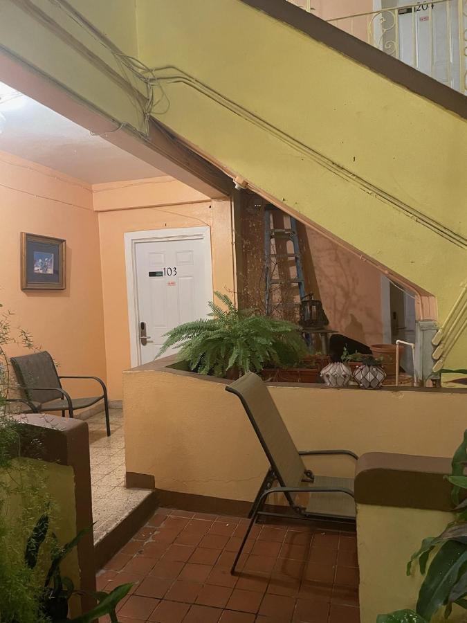 Midtown Guest House Charlotte Amalie Eksteriør bilde