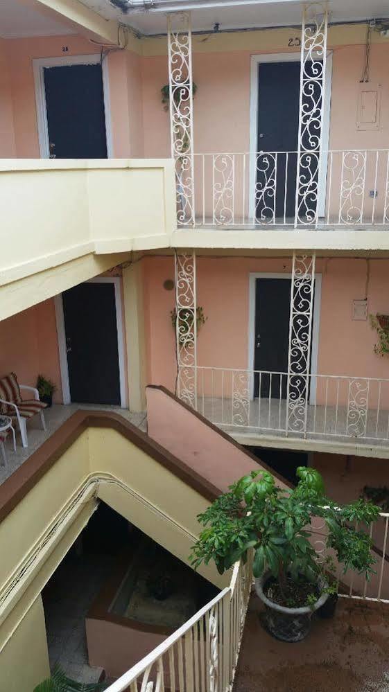 Midtown Guest House Charlotte Amalie Eksteriør bilde